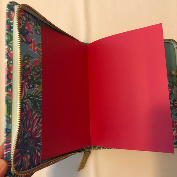 Lilly Pulitzer notepad + gift bag - Picture 9 of 15